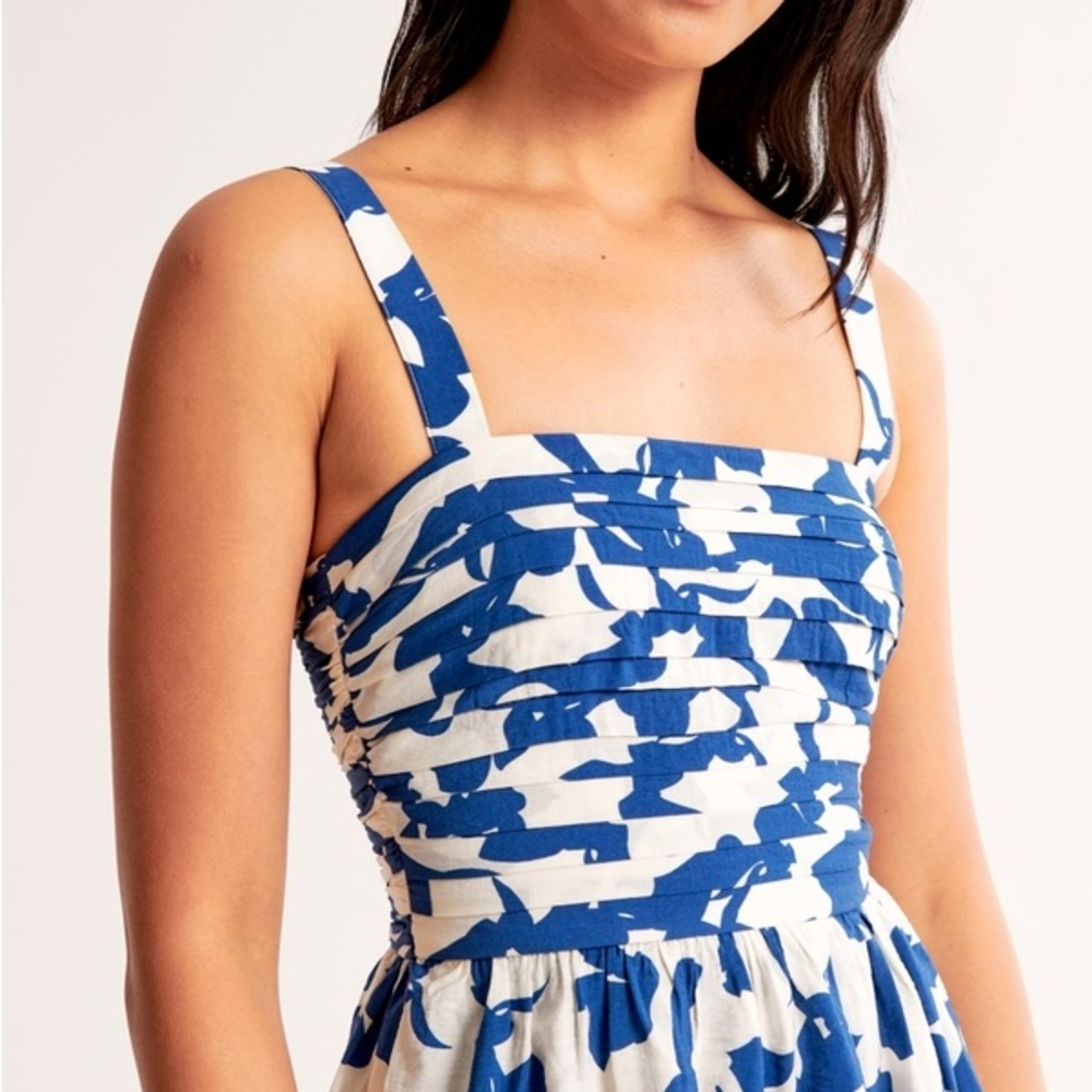 Abercrombie & Fitch Blue and White Patterned Maxi Dress - Picture 2 of 8